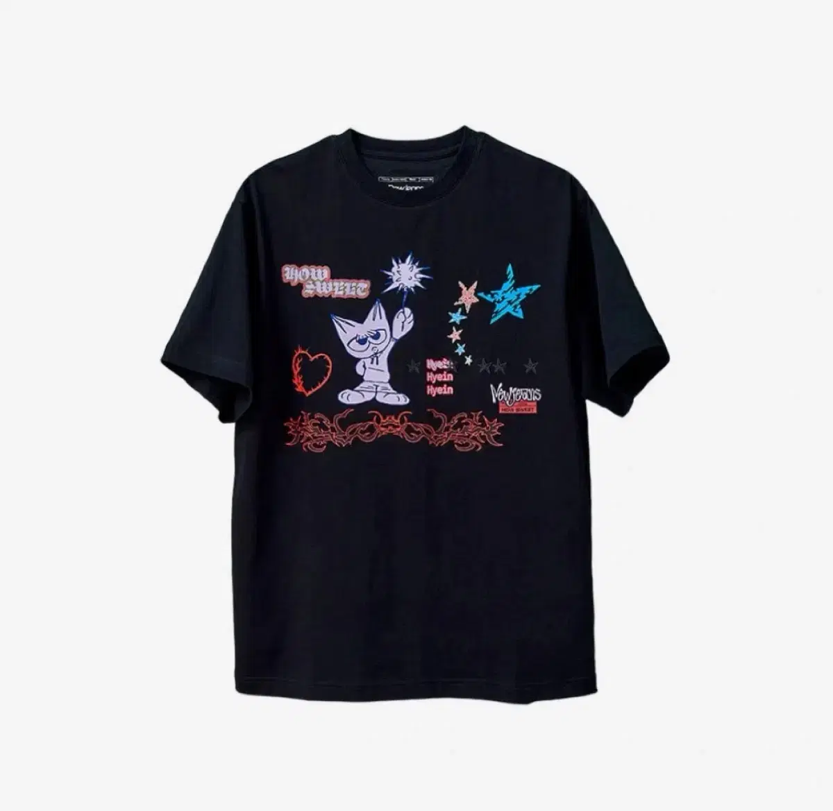 NewJeans How Sweet T-Shirt Hyein Black 뉴 | 브랜드 중고거래